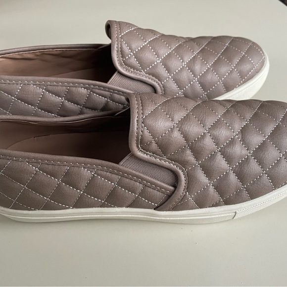 Steve Madden Women's Ecentrcq shoes, Taupe, size 9 EUC - Picture 7 of 7